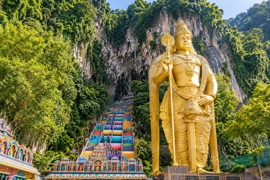 Chinh phục bậc thang Batu Caves